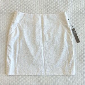 NWT Ann Taylor LOFT white jacquard print mini pencil skirt size 6 curvy